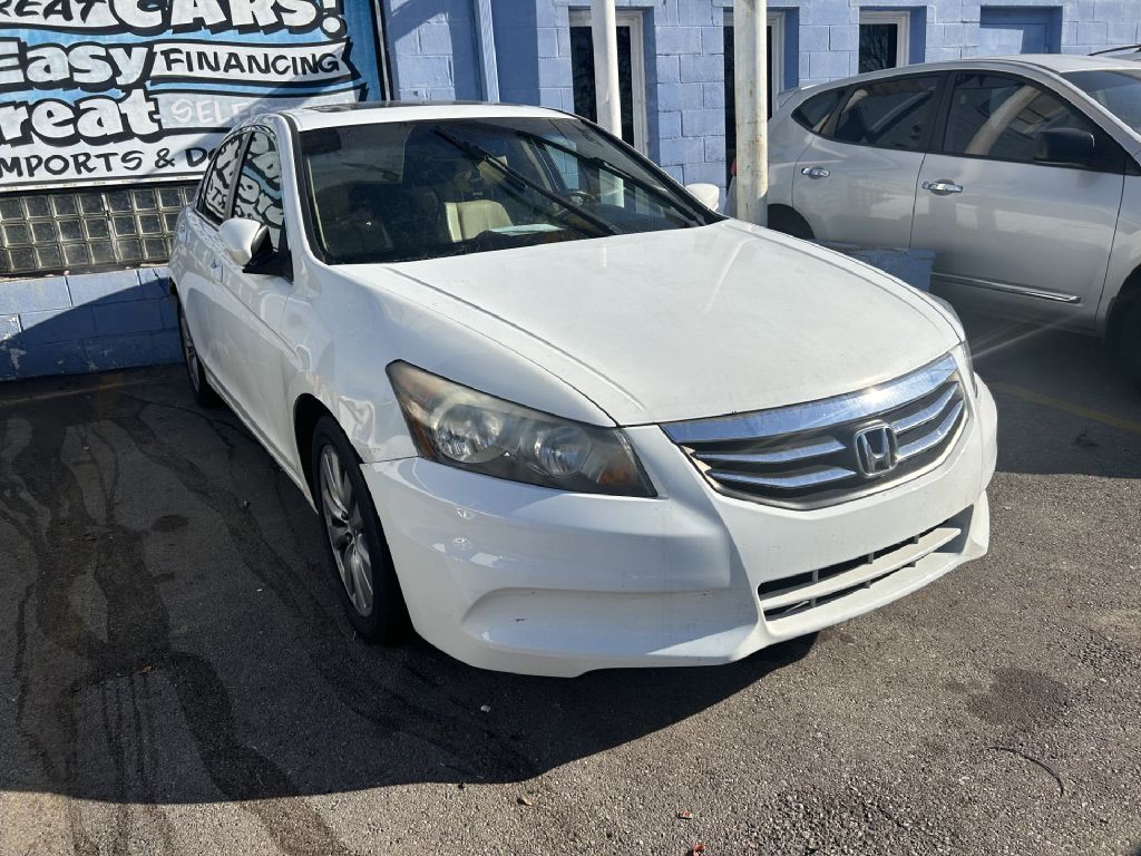 2011 Honda Accord Image 2