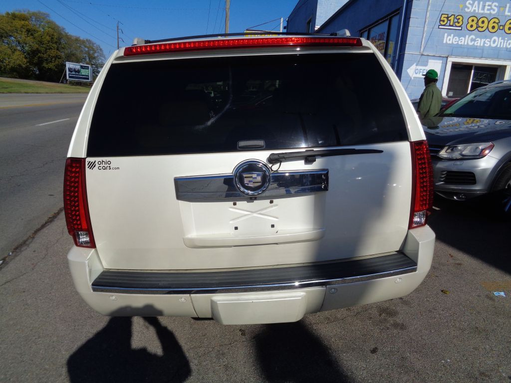 2008 Cadillac Escalade Image 5