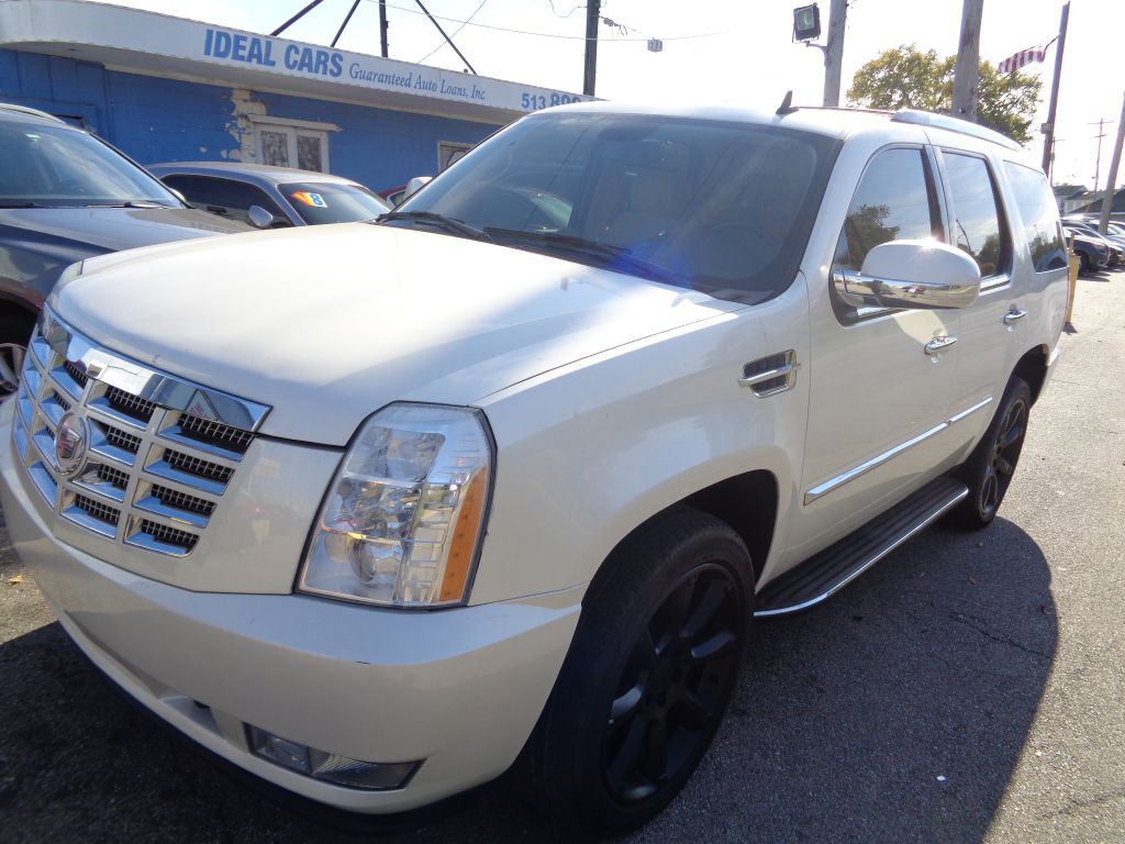 2008 Cadillac Escalade Image 3