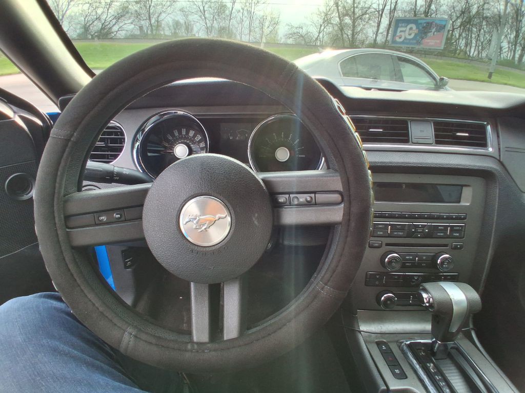 2012 Ford Mustang Image 10