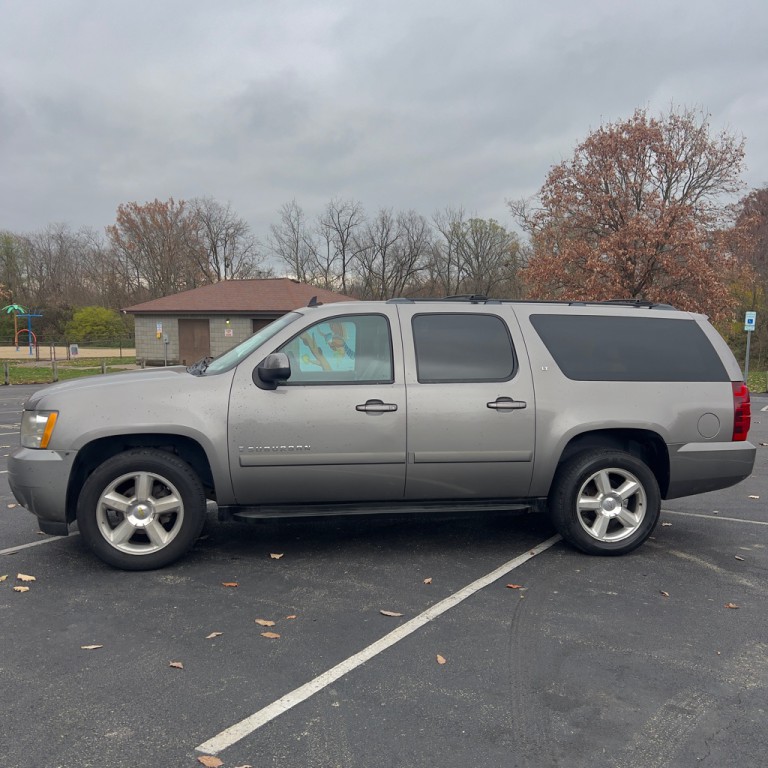 2008 Chevrolet Suburban Image 7