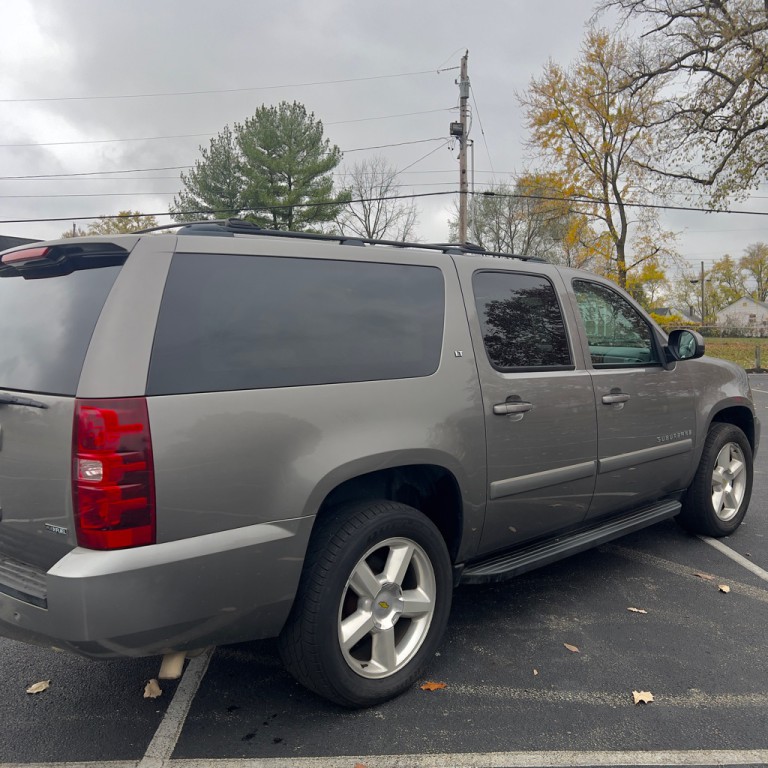 2008 Chevrolet Suburban Image 8