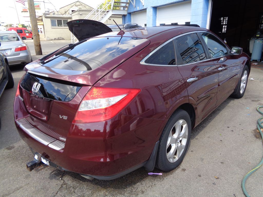 2012 Honda Crosstour Image 4