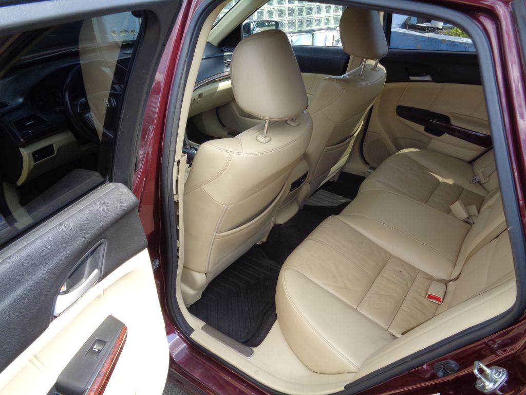 2012 Honda Crosstour Image 9