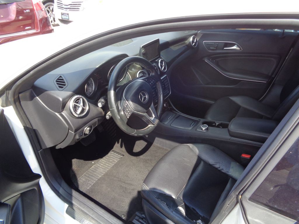 2014 Mercedes-Benz CLA-Class Image 7