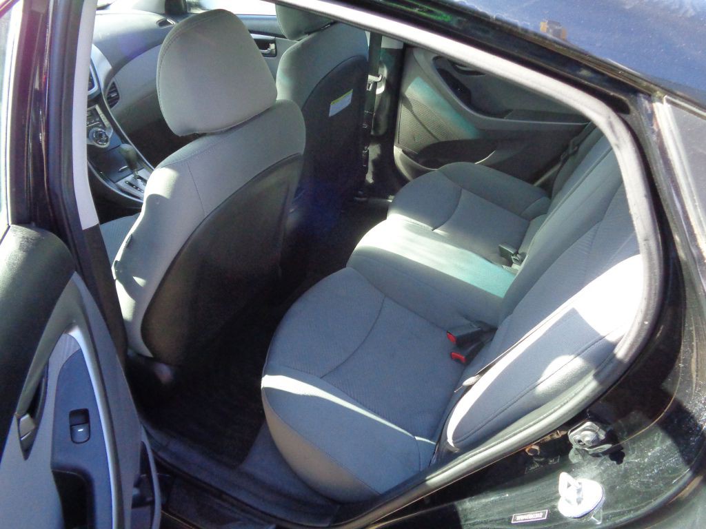 2013 Hyundai Elantra Image 7