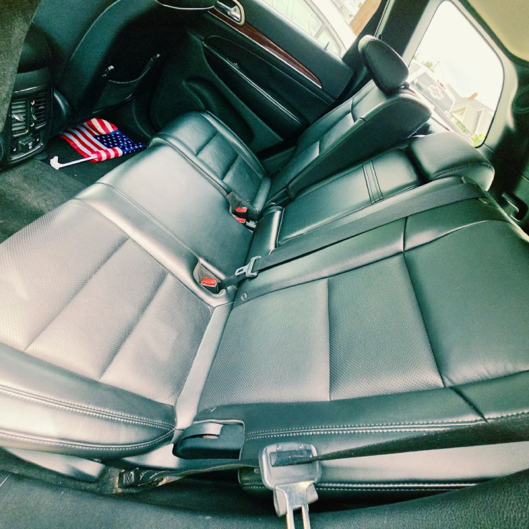 2011 Jeep Grand Cherokee Image 7