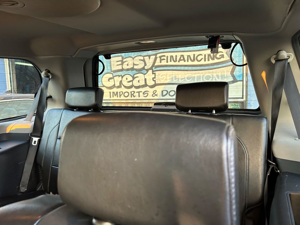 2011 Nissan Armada Image 2