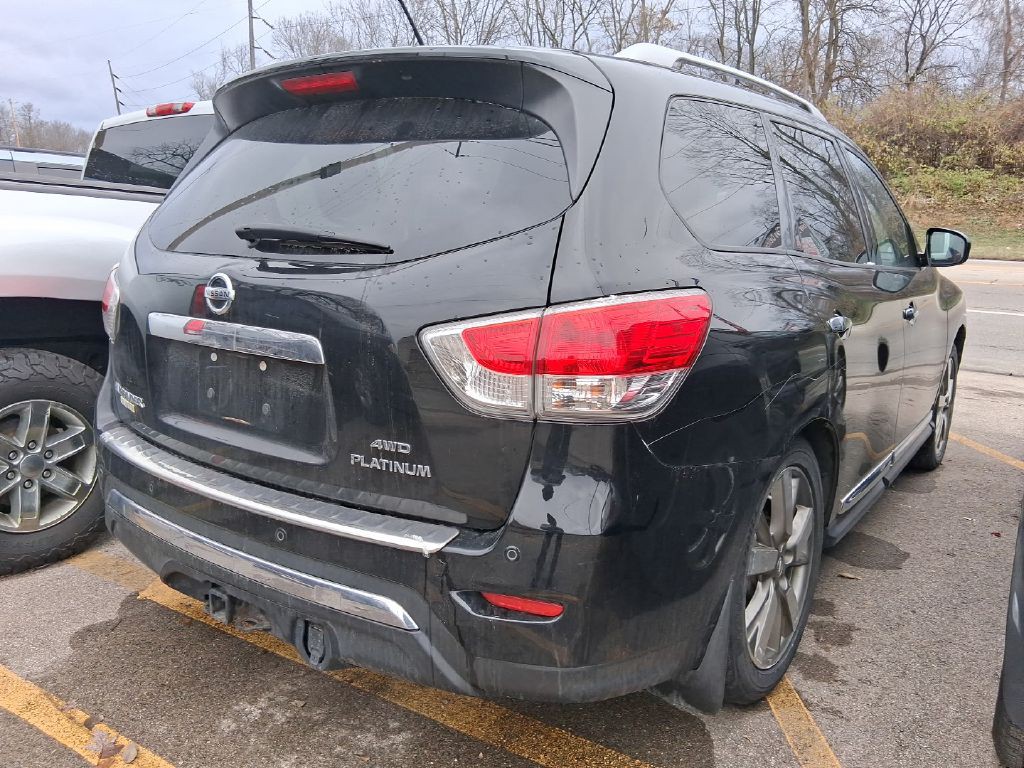 2014 Nissan Pathfinder Image 2