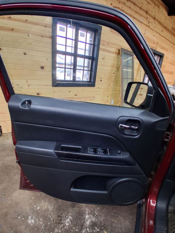 2012 Jeep Patriot Image 17