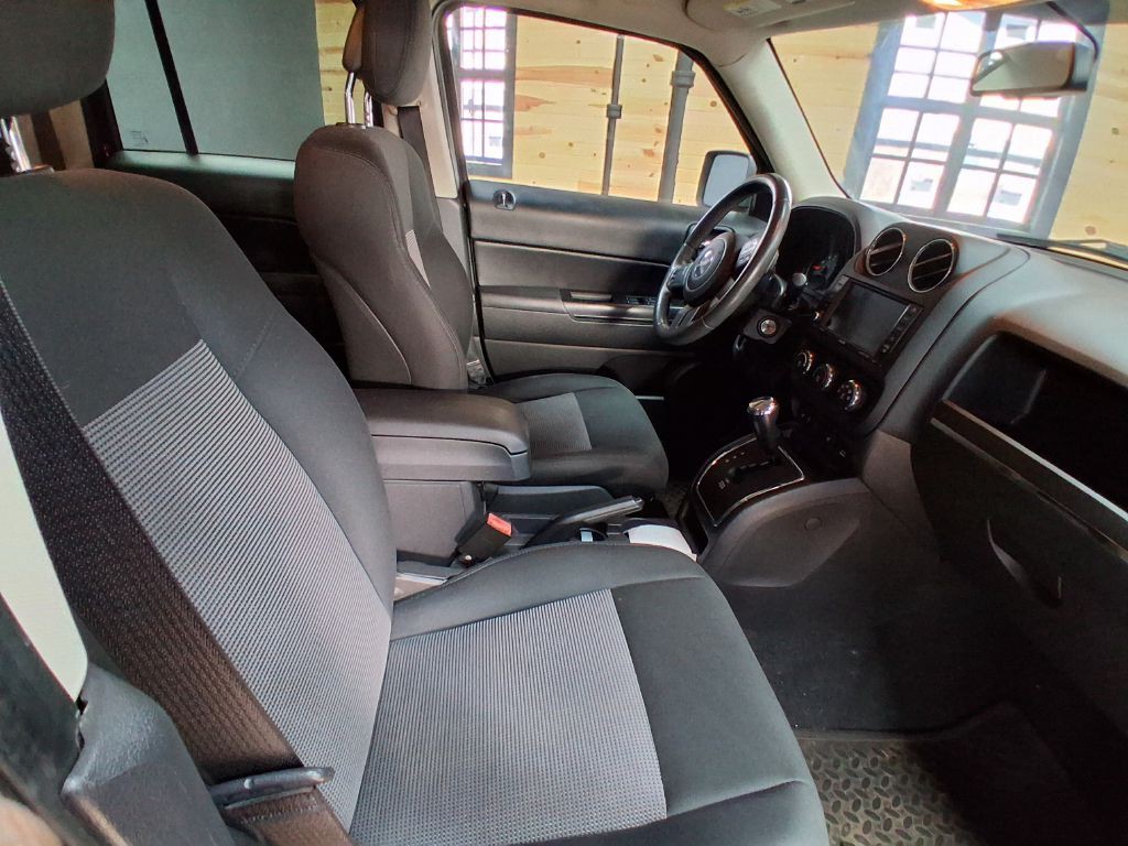 2012 Jeep Patriot Image 25
