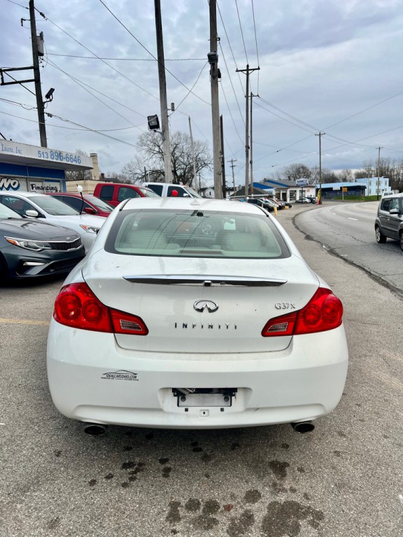 2009 INFINITI G37 Image 16