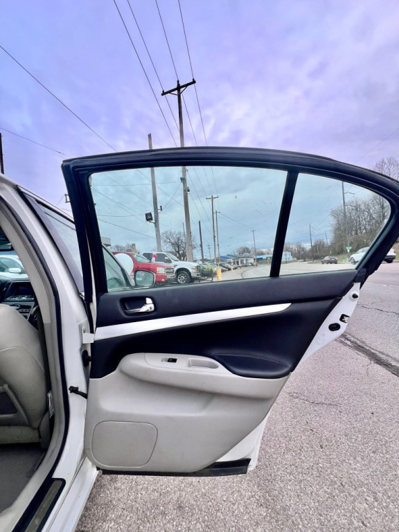 2009 INFINITI G37 Image 25