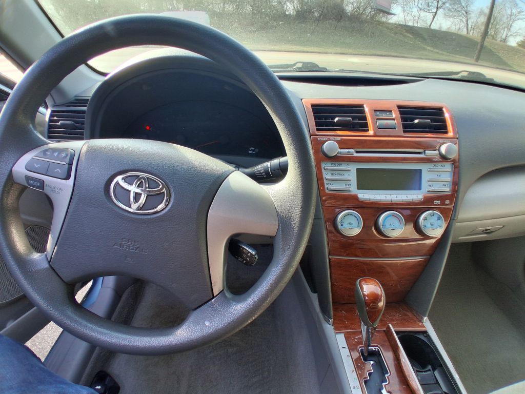 2009 Toyota Camry Image 10