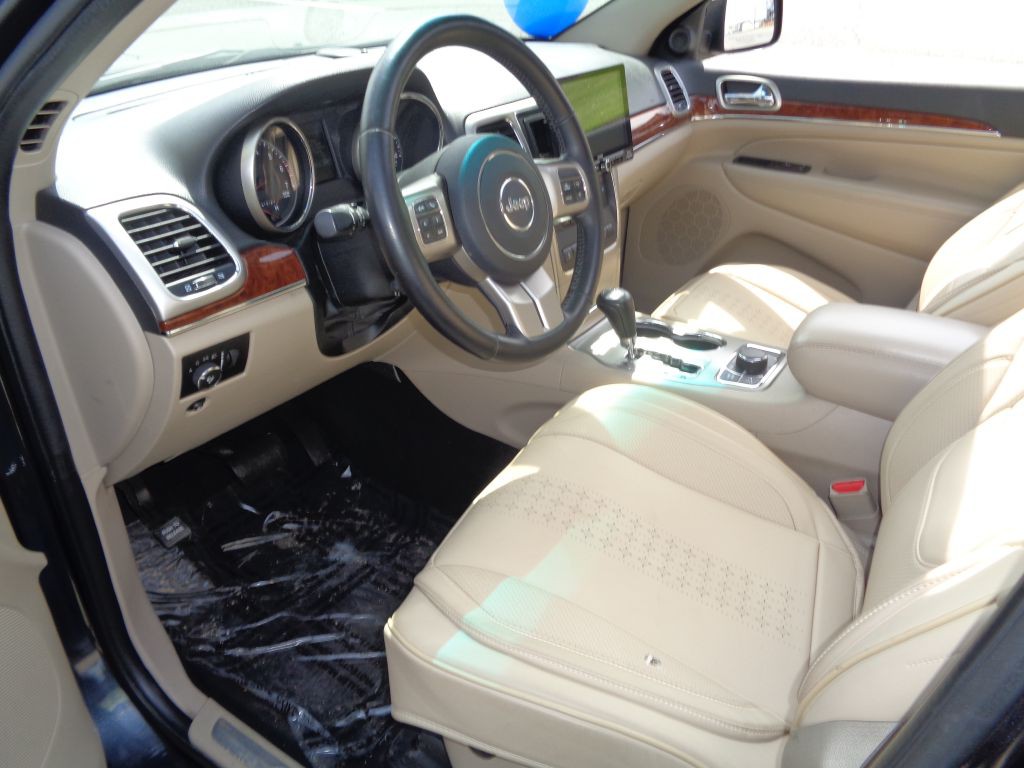 2012 Jeep Grand Cherokee Image 8