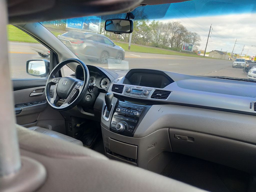 2012 Honda Odyssey Image 4