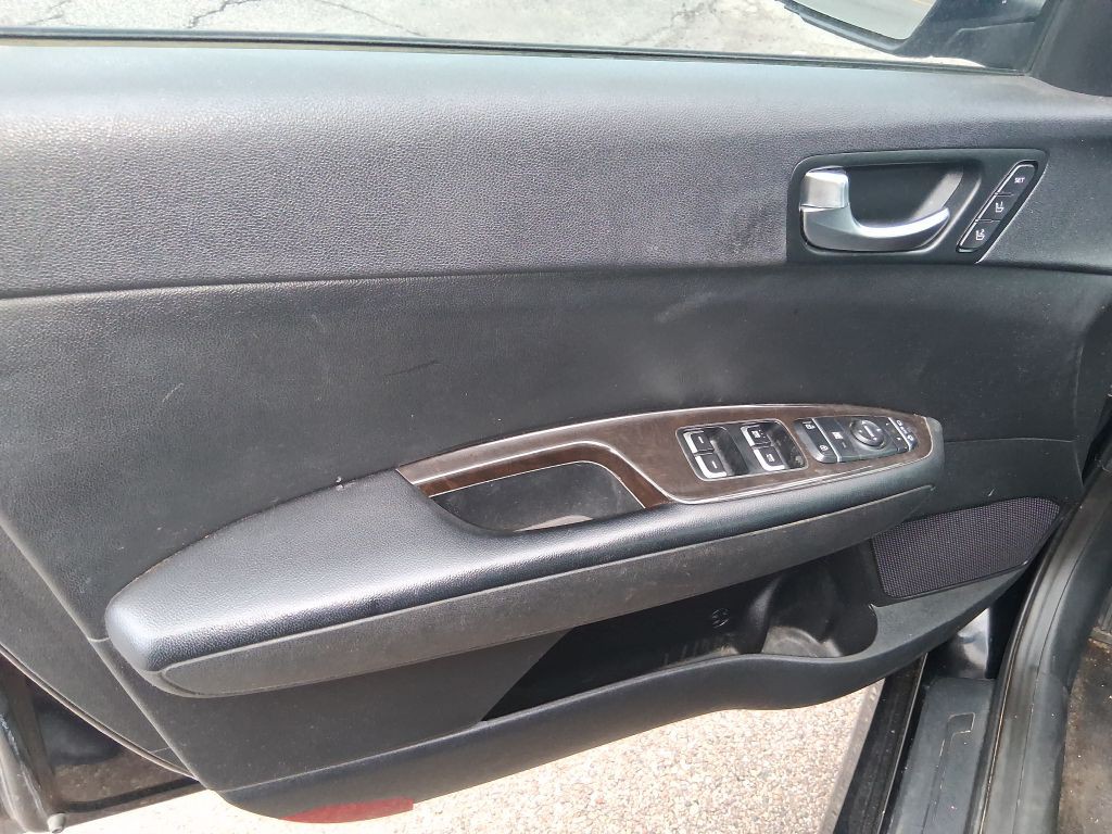 2014 Nissan Rogue Image 25