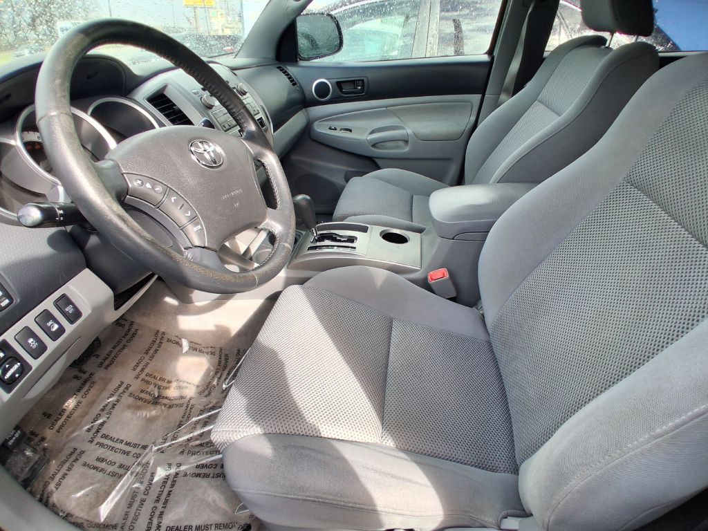 2011 Toyota Tacoma Image 6
