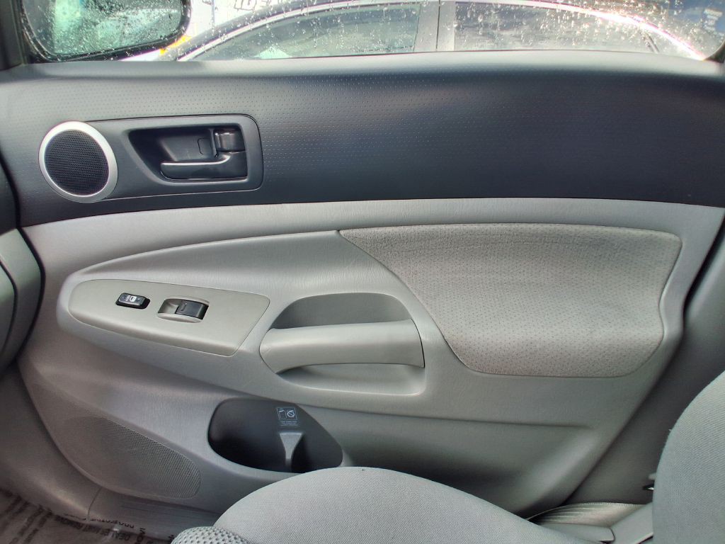 2011 Toyota Tacoma Image 10