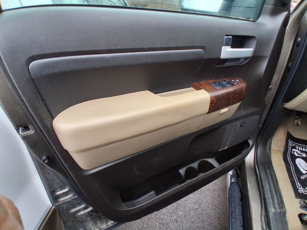 2011 Toyota Tundra Image 4