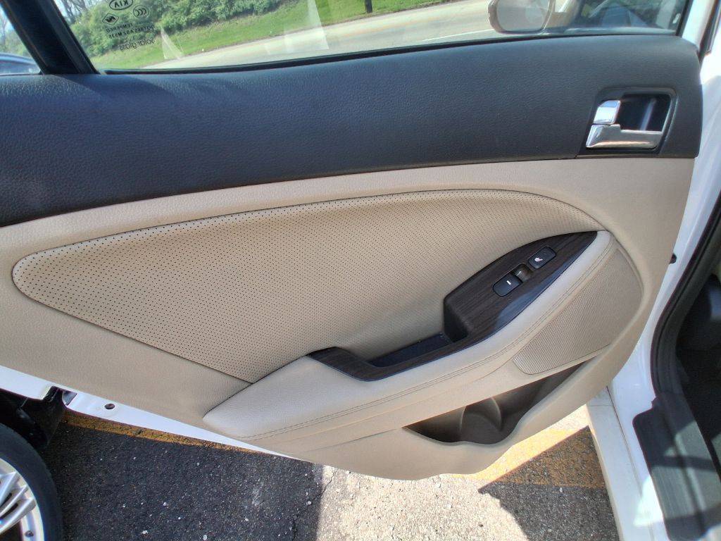 2013 Kia Optima Image 9