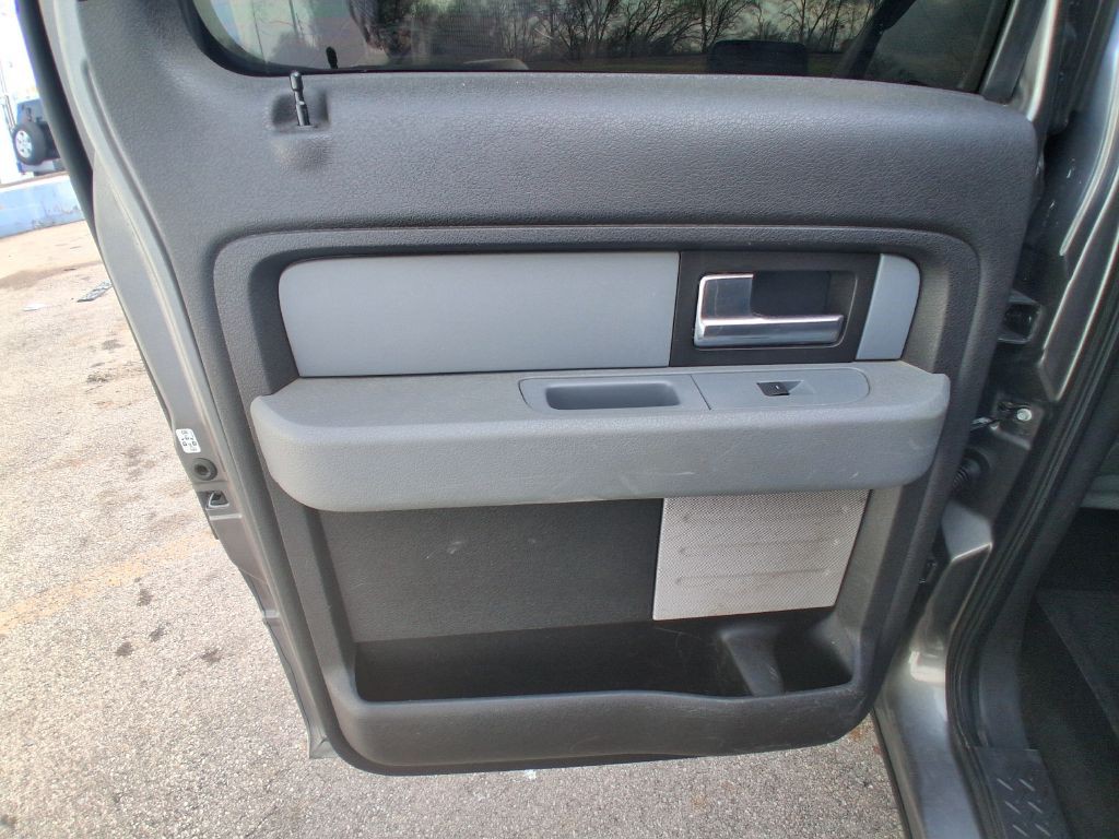 2013 Ford F-150 Image 9