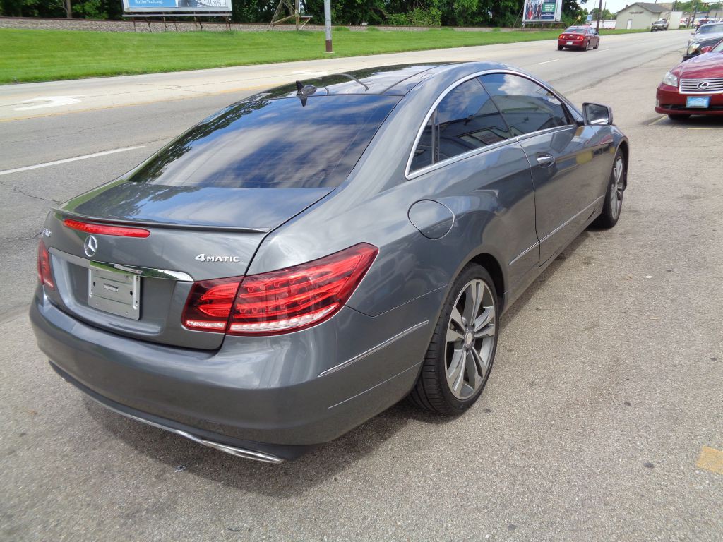 2017 Mercedes-Benz E-Class Image 3