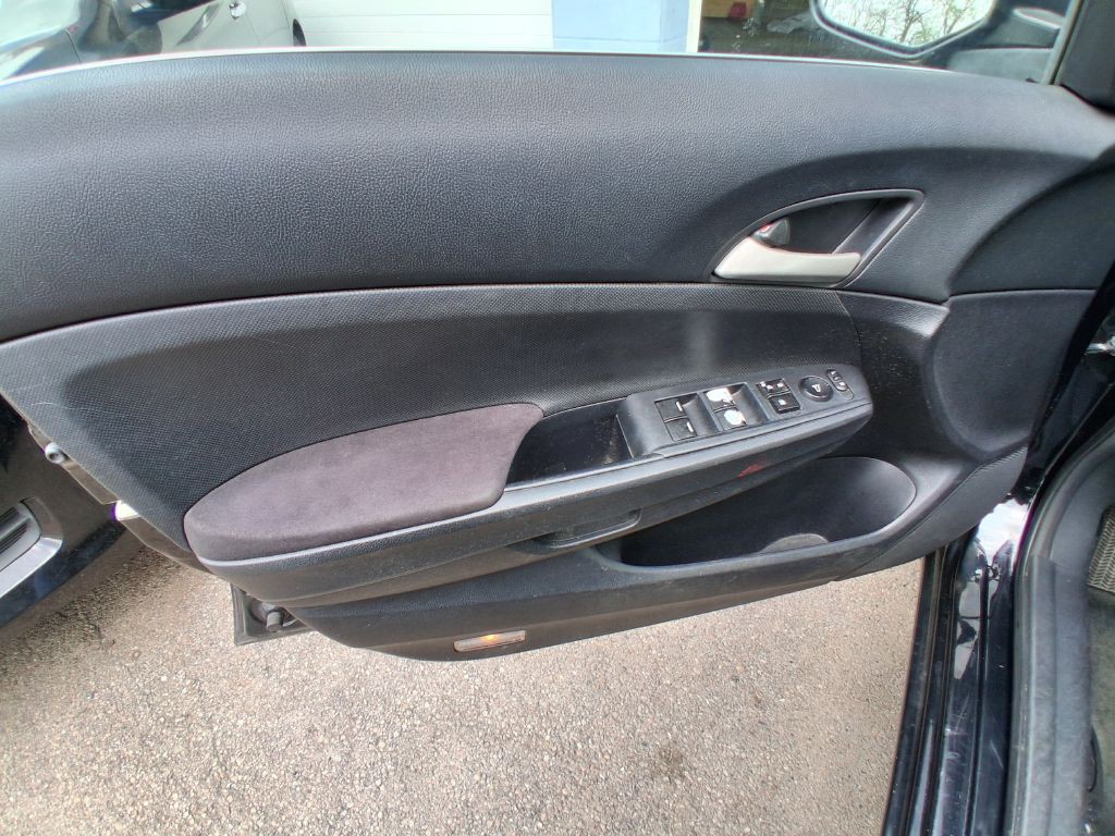 2011 Honda Accord Image 3