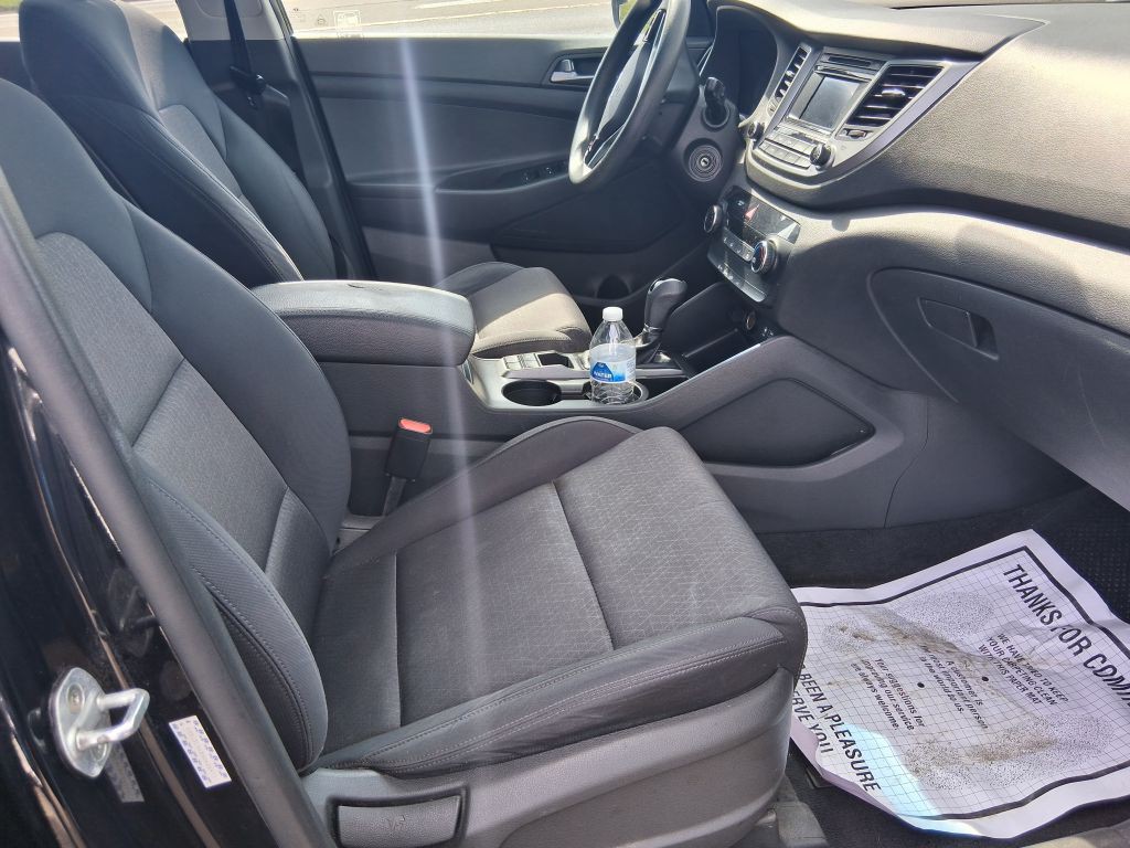 2017 Hyundai Tucson Image 8