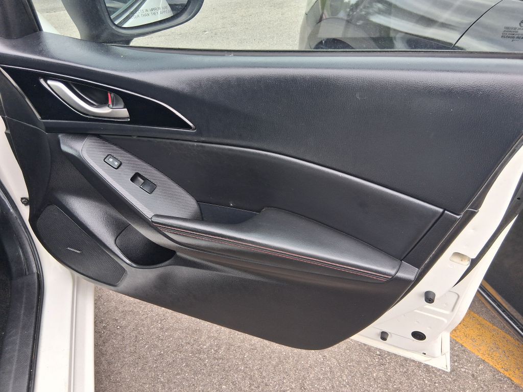 2016 Mazda Mazda3 Image 3