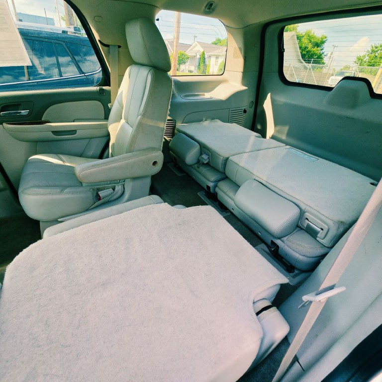 2011 Chevrolet Tahoe Image 11