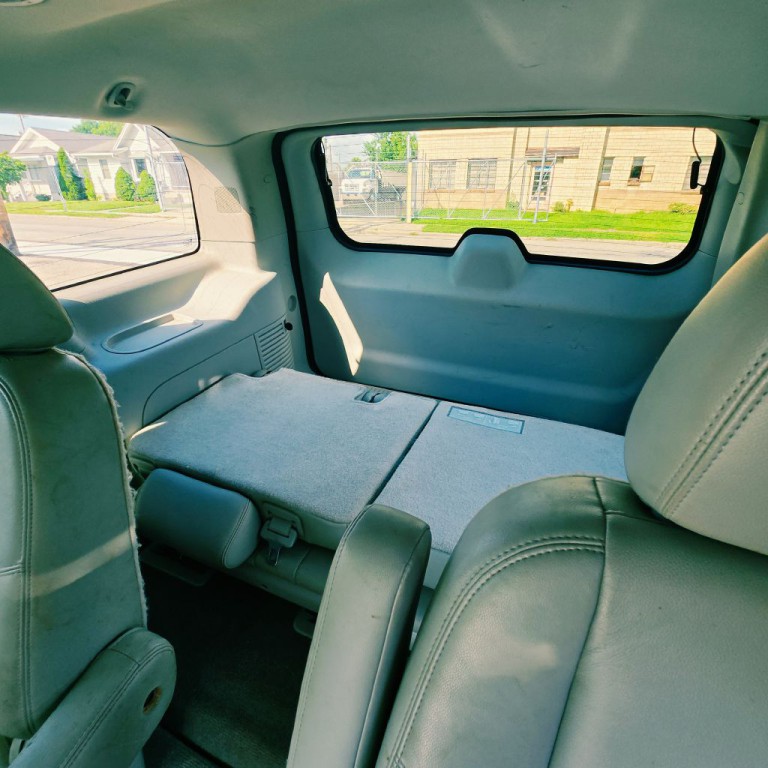 2011 Chevrolet Tahoe Image 15