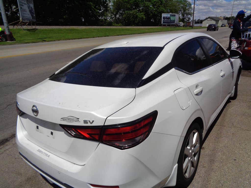 2021 Nissan Sentra Image 4