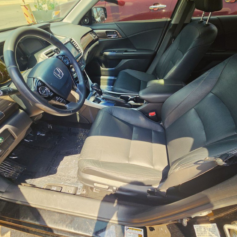 2017 Honda Accord Image 8