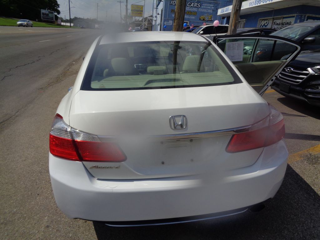 2015 Honda Accord Image 5