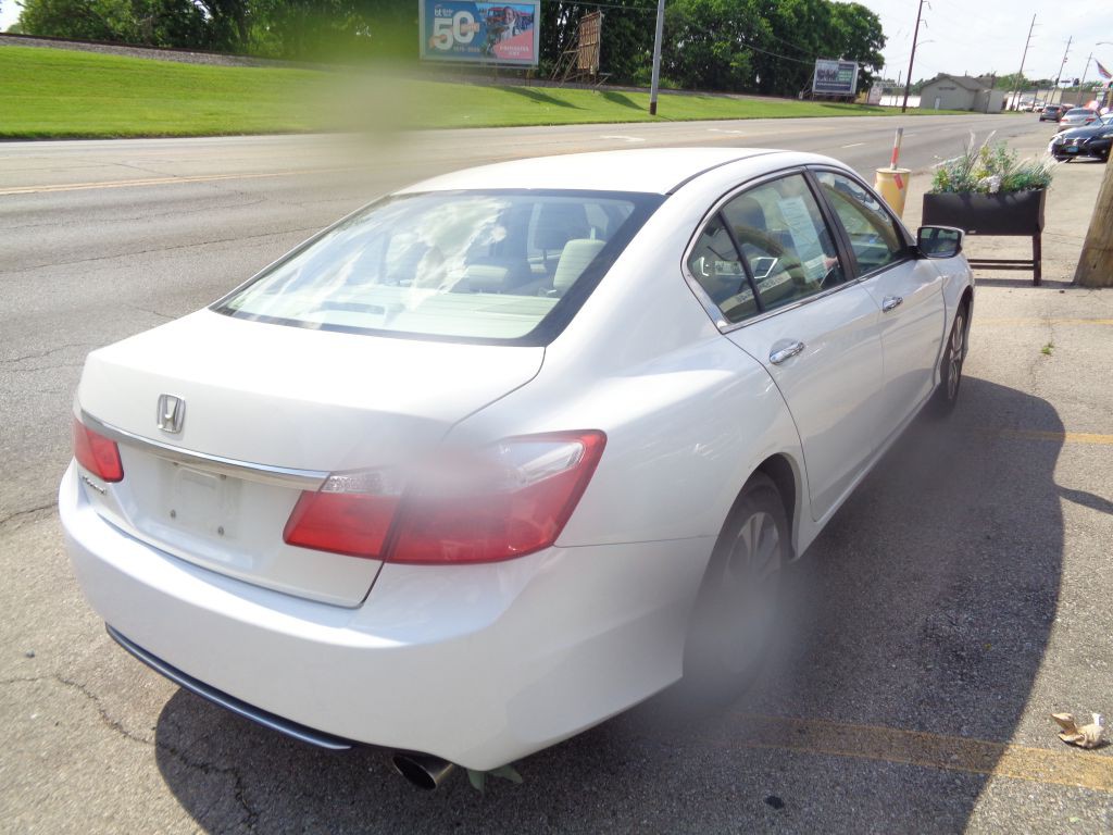 2015 Honda Accord Image 8