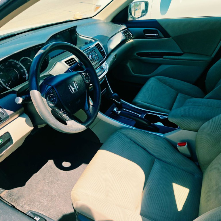 2015 Honda Accord Image 9