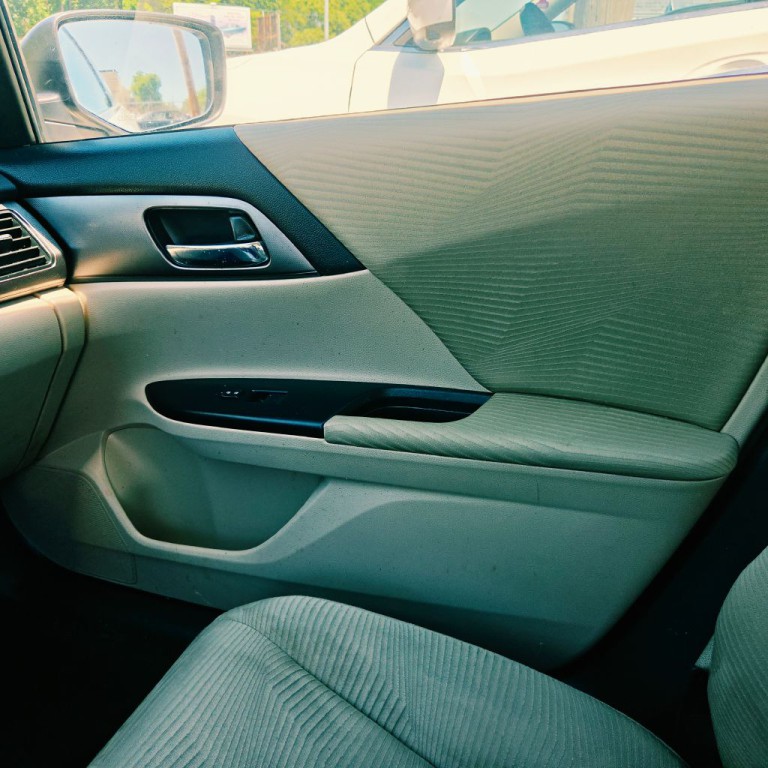 2015 Honda Accord Image 11