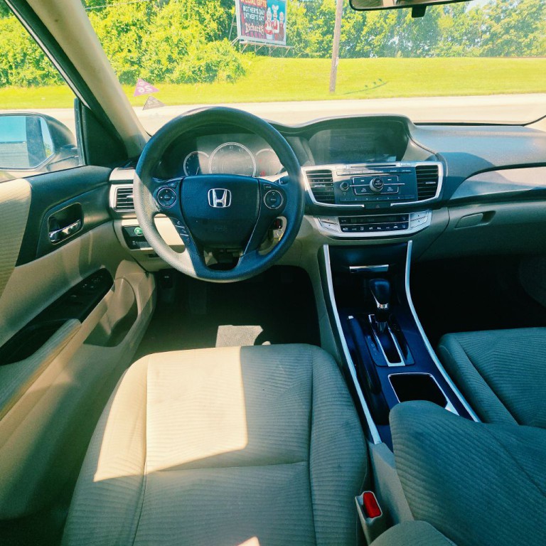 2015 Honda Accord Image 14