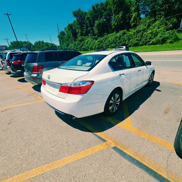 2015 Honda Accord Image 19