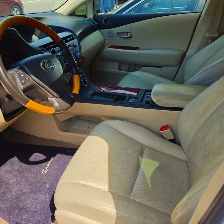2010 Lexus RX Image 3