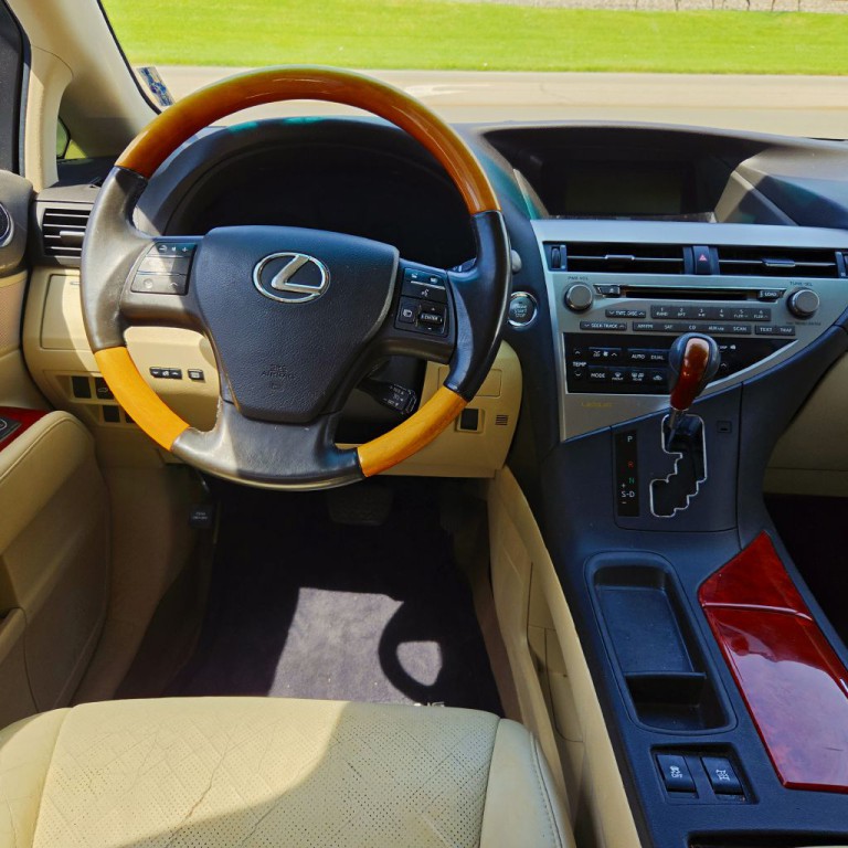 2010 Lexus RX Image 6