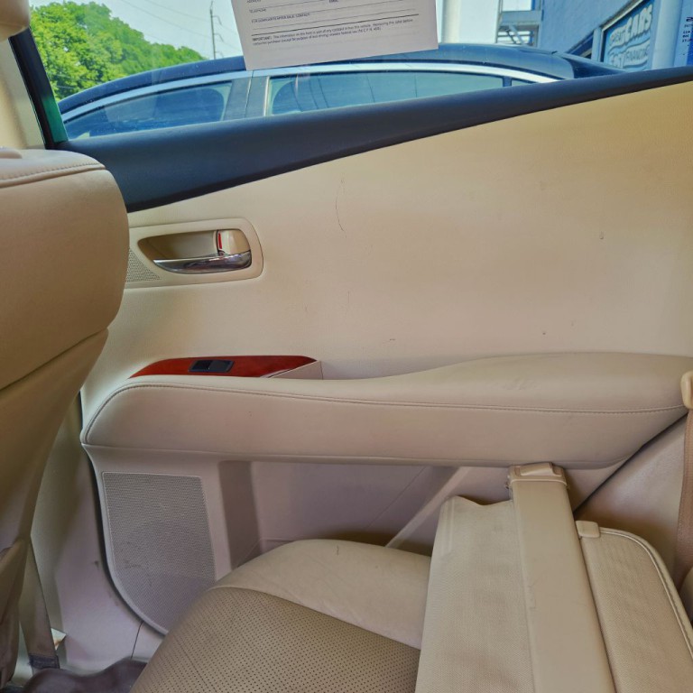 2010 Lexus RX Image 7