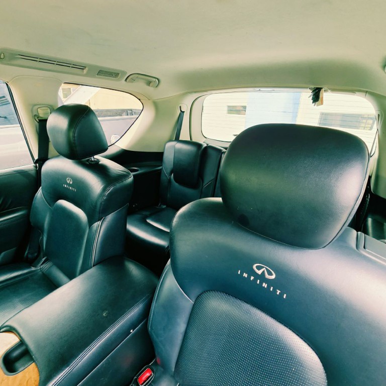 2011 INFINITI QX56 Image 11