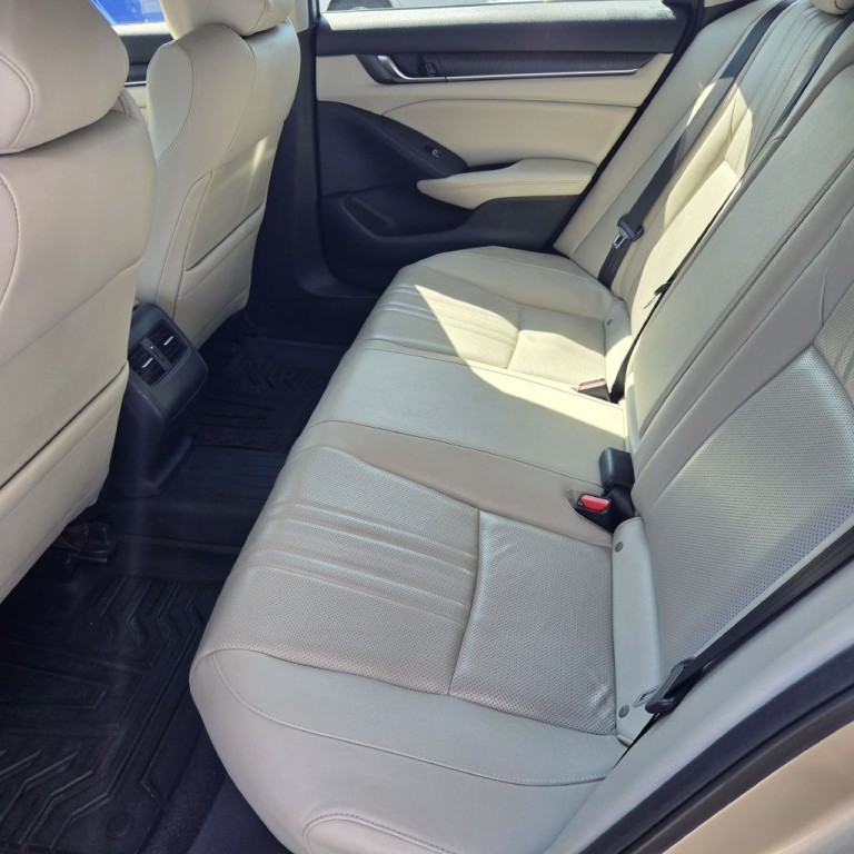 2019 Honda Accord Image 11
