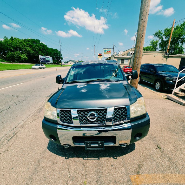 2006 Nissan Titan Image 2