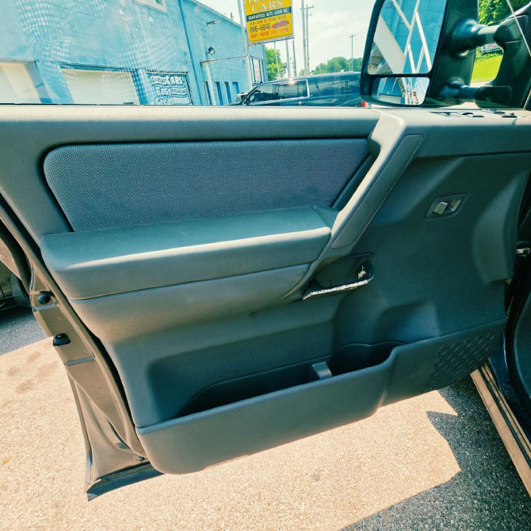 2006 Nissan Titan Image 8