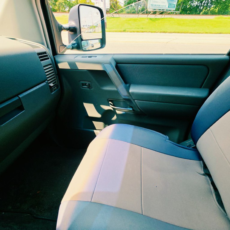 2006 Nissan Titan Image 10