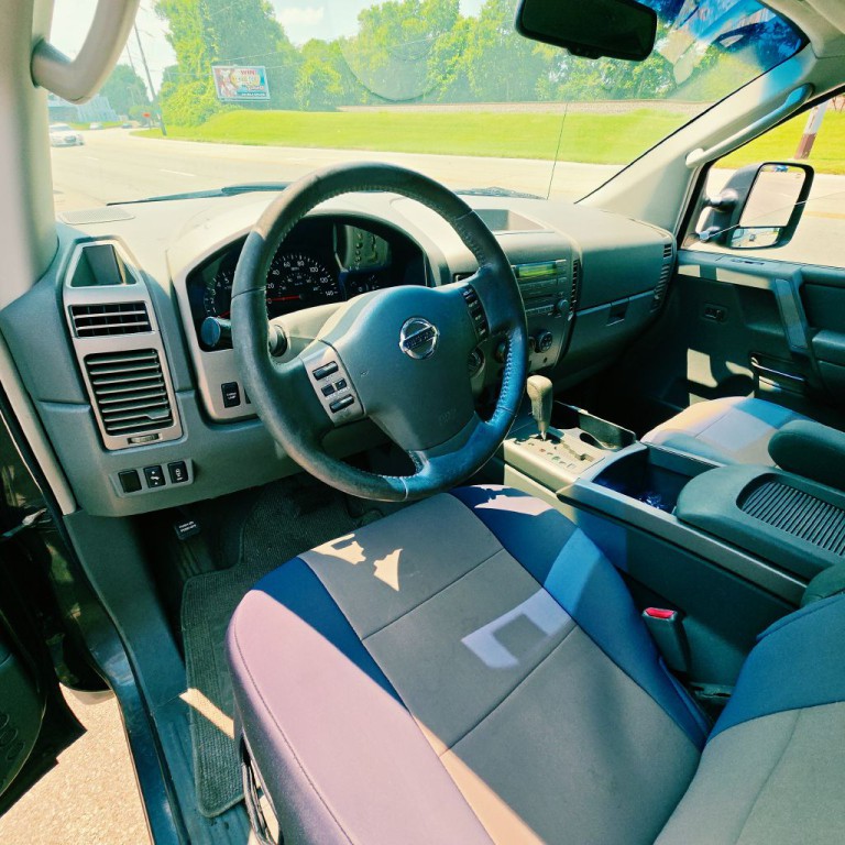 2006 Nissan Titan Image 12