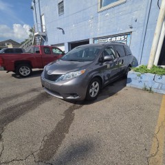Image for 2011 Toyota Sienna LE ID: 7513955